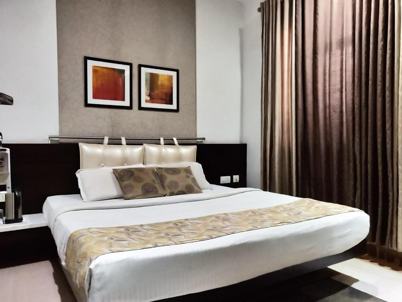 Hotel Rockland 자이푸르 외부 사진